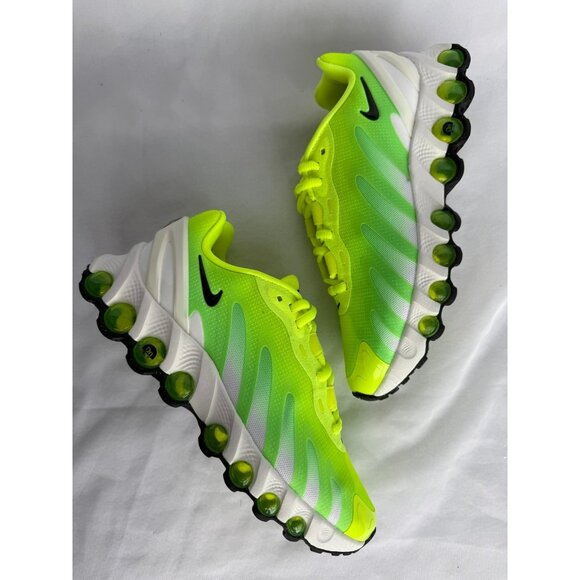 6 WOMEN'S NIKE AIR MAX DN8 HF5509-700 VOLT WHITE BLACK GREEN RUNNING SNEAKERS - Picture 1 of 8